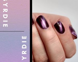 purple cat eye manicure